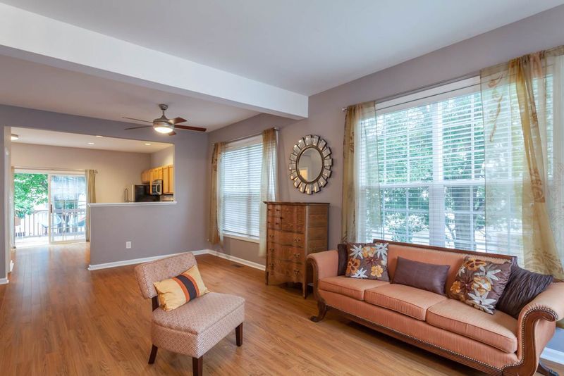 5515 Crabtree Park Ct, Raleigh, NC 27612