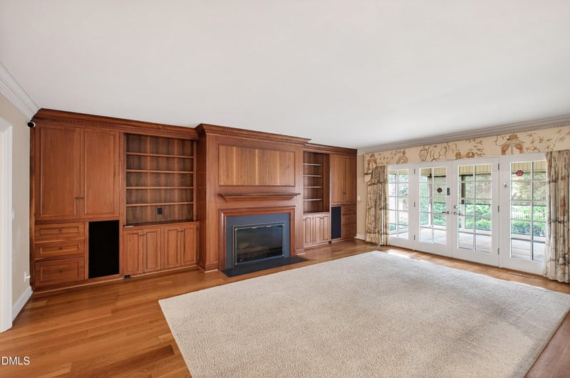 5515 Lambshire Dr, Raleigh, NC 27612