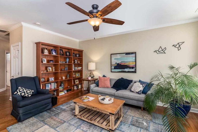5515 S Roxboro St #9, Durham, NC 27713