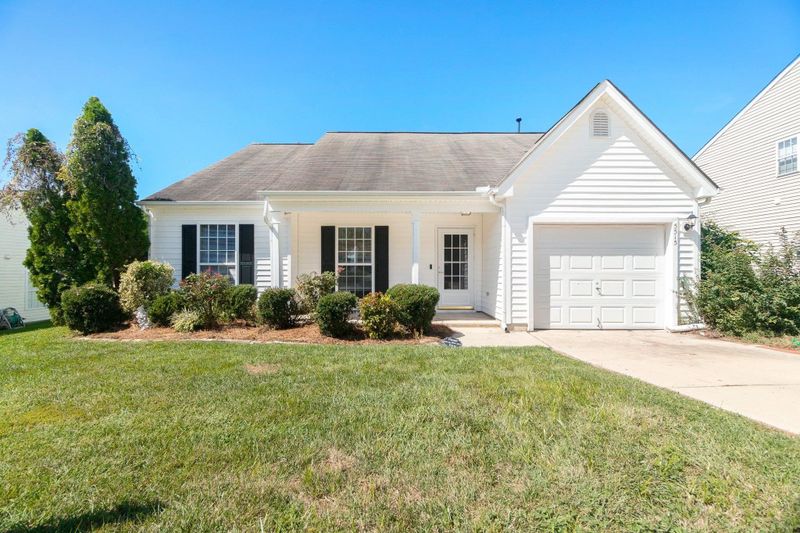 5515 Scenic Brook Ln, Raleigh, NC 27616