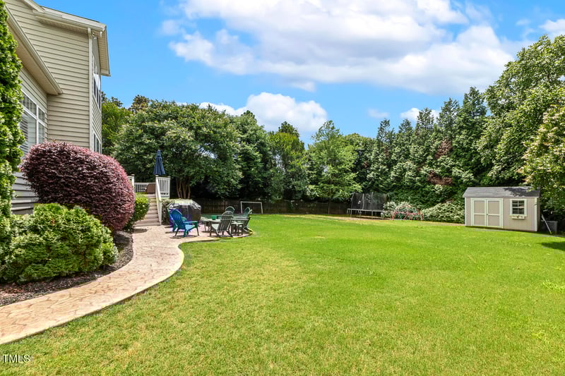 5516 Colonial Oaks Dr, Apex, NC 27539