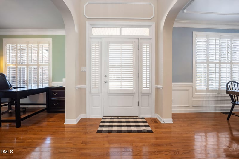 5516 Colonial Oaks Dr, Apex, NC 27539