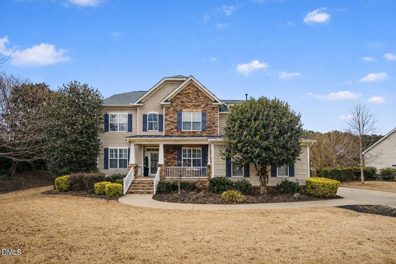 5516 Colonial Oaks Dr, Apex, NC 27539