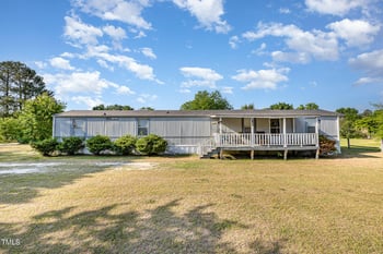 5517 Gilcrest Sands Dr, Hope Mills, NC 28348