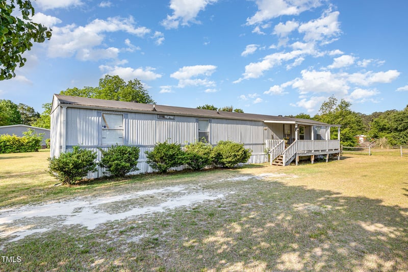 5517 Gilcrest Sands Dr, Hope Mills, NC 28348