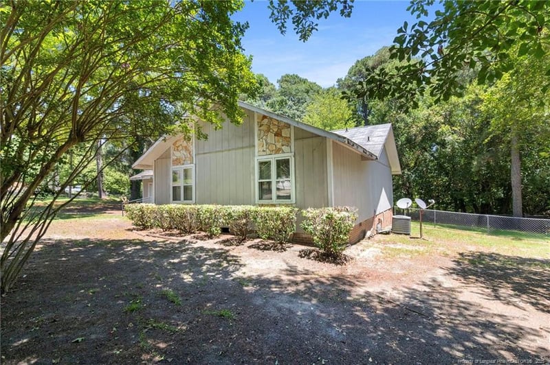 5517 Lawnwood Dr, Fayetteville, NC 28304