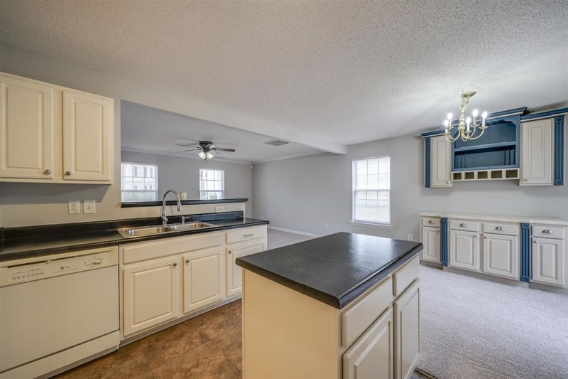 5517 Wilhagan Ct, Raleigh, NC 27616