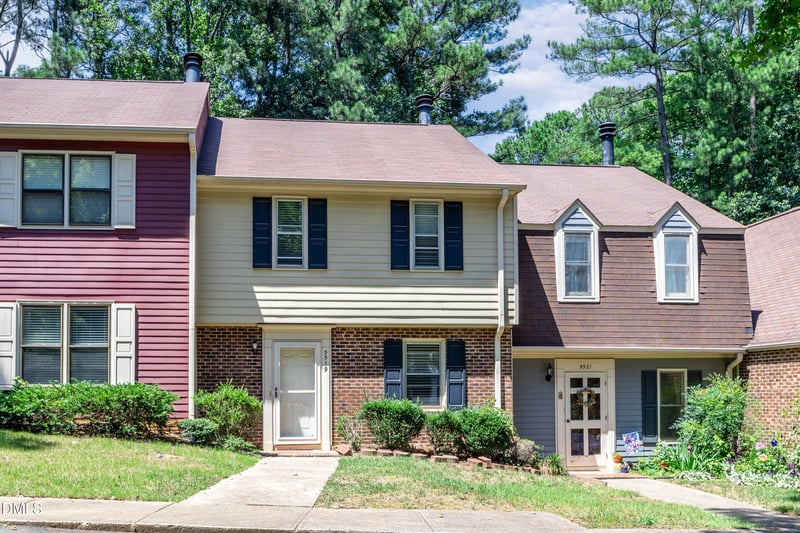 5519 Hamstead Crossing, Raleigh, NC 27612