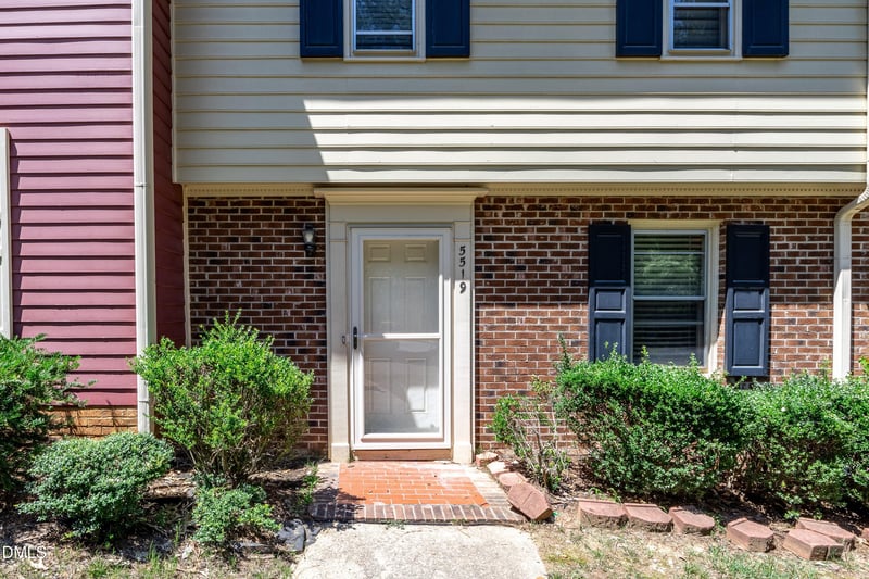 5519 Hamstead Crossing, Raleigh, NC 27612