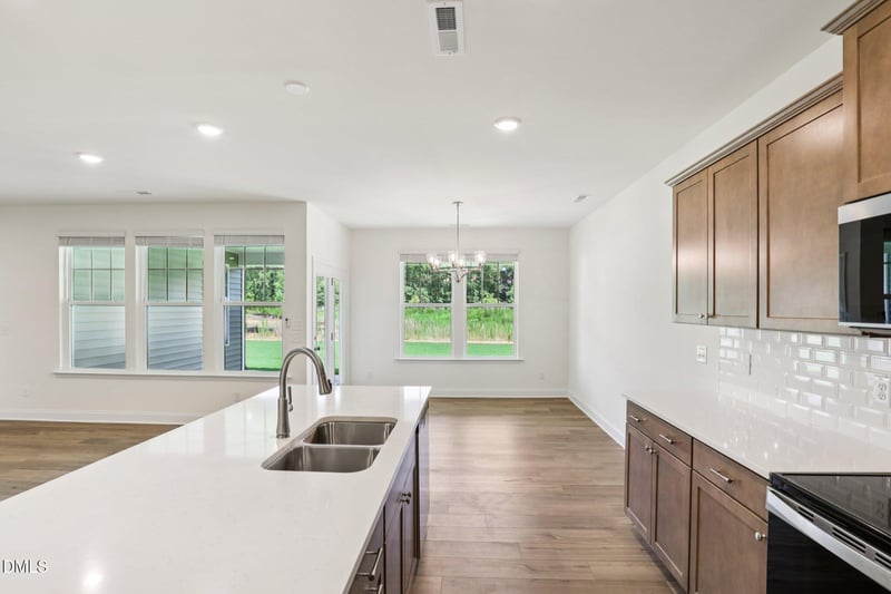 552 Hipwood Dr, Zebulon, NC 27597