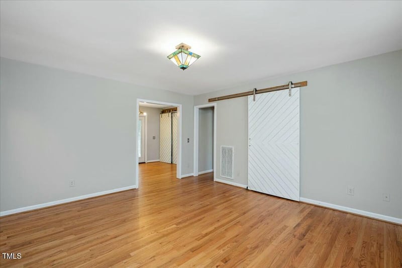 552 Moseley Ln, Raleigh, NC 27601