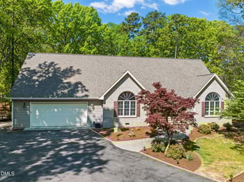 552 Oak Rn, Clarksville, VA 23927