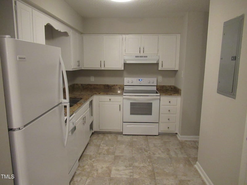 552 Pine Ridge Pl #552, Raleigh, NC 27609