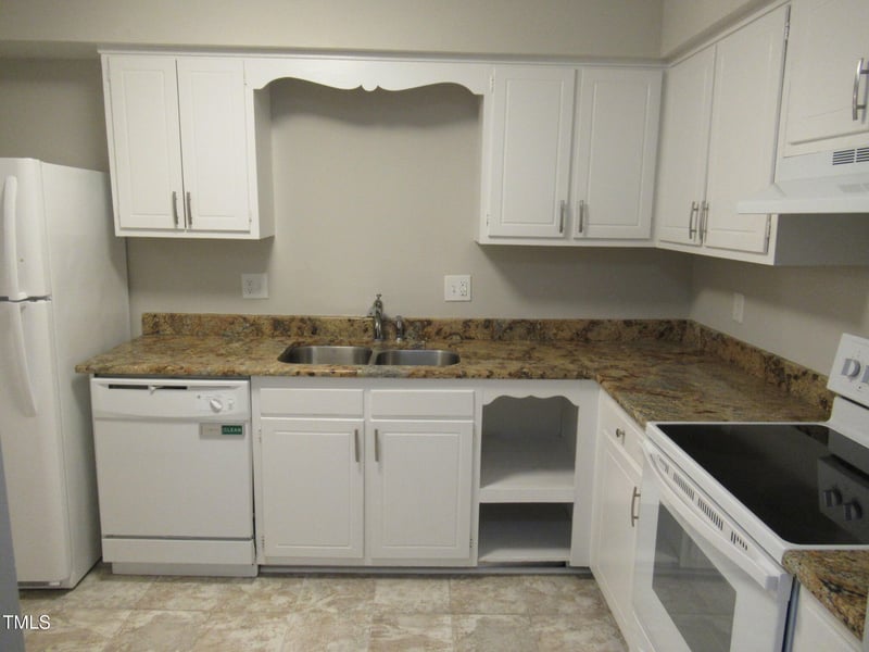 552 Pine Ridge Pl #552, Raleigh, NC 27609
