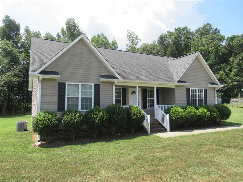 552 Ridge Ave, Liberty, NC 27298