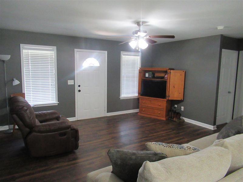 552 Ridge Ave, Liberty, NC 27298