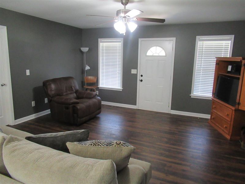 552 Ridge Ave, Liberty, NC 27298