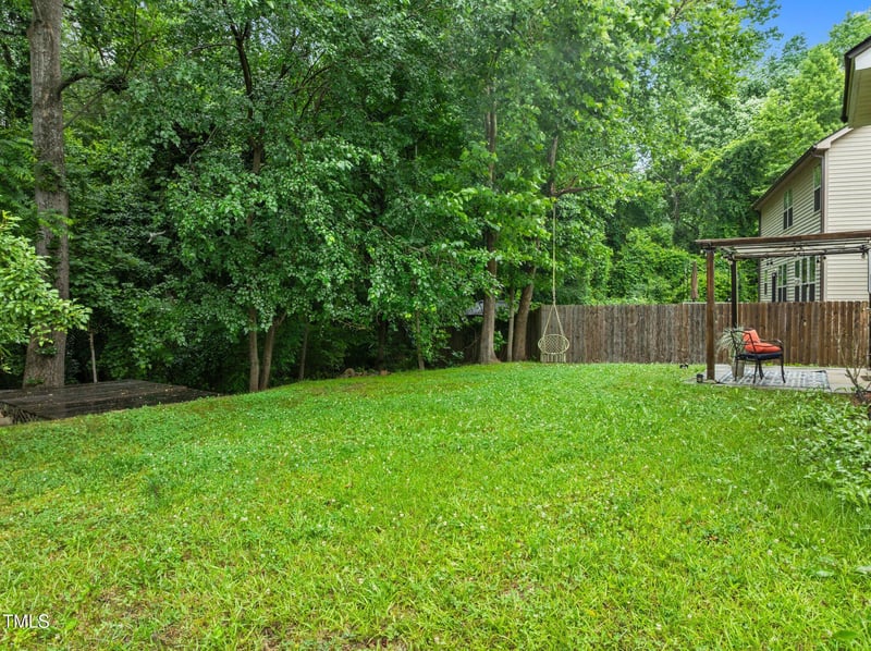 552 Stobhill Ln, Holly Springs, NC 27540