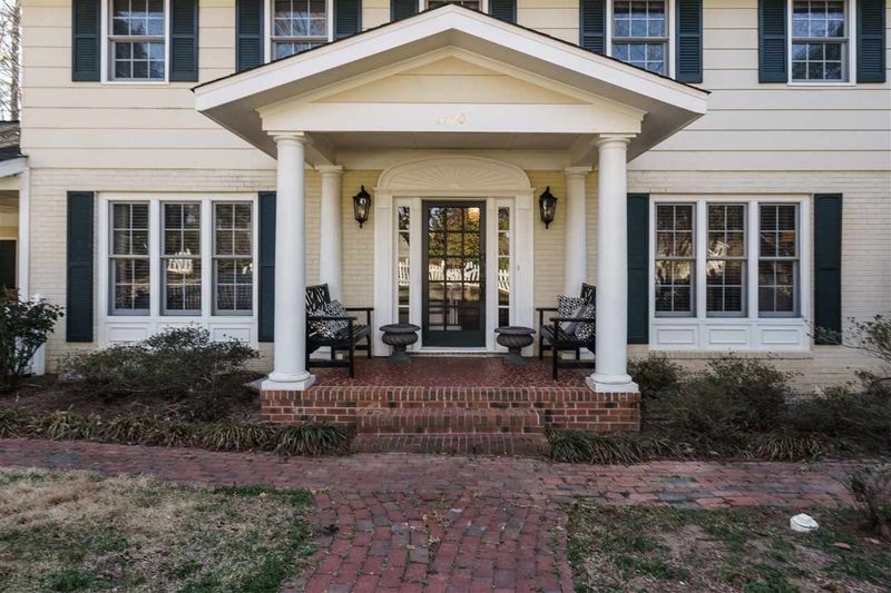 5520 Hills Dr, Raleigh, NC 27612