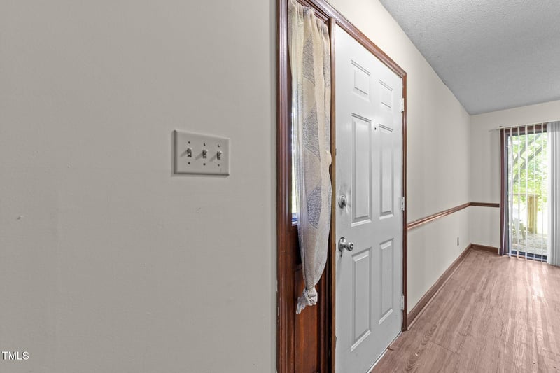 5520 Kaplan Dr, Raleigh, NC 27606
