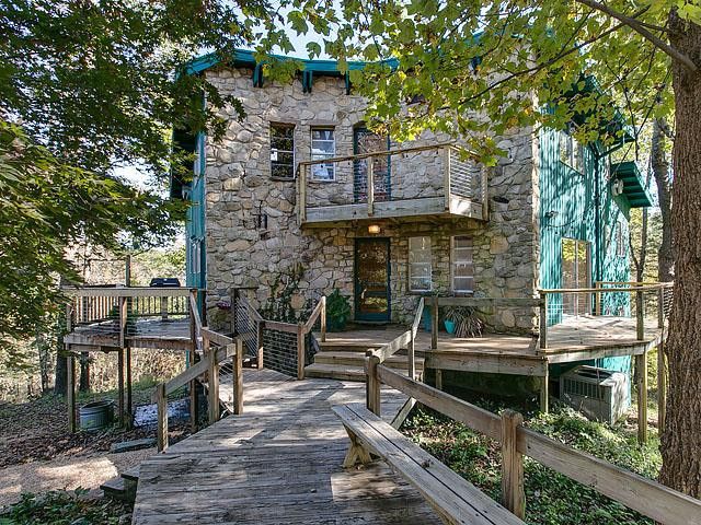 5520 Lockridge Rd, Durham, NC 27705