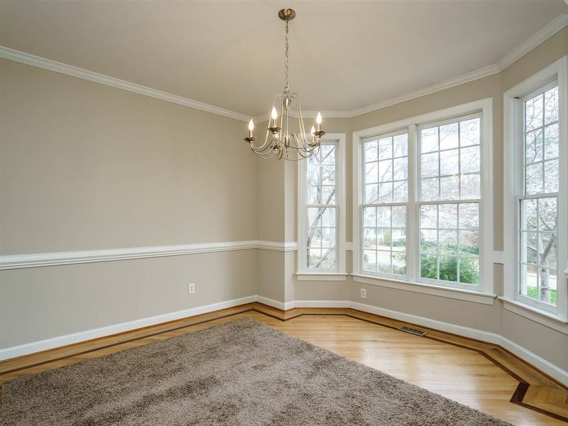 5520 Pine Dr, Raleigh, NC 27606