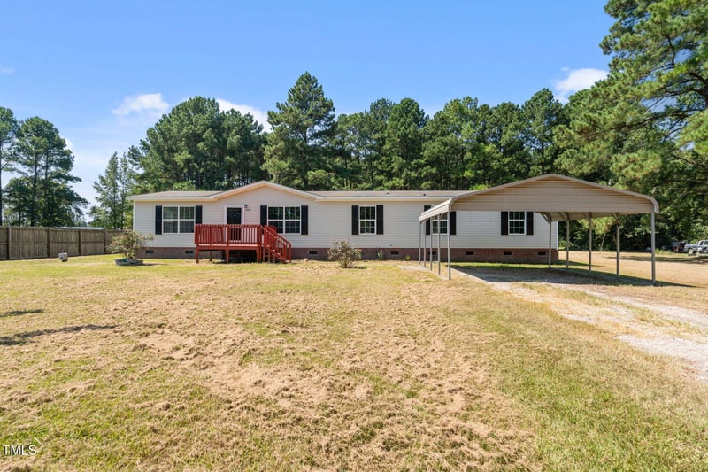 5520 Titan Roberts Rd, Erwin, NC 28339