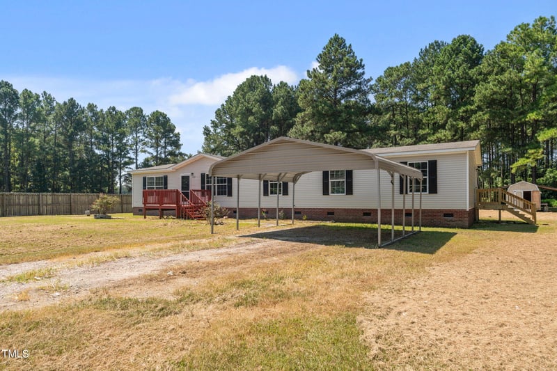 5520 Titan Roberts Rd, Erwin, NC 28339