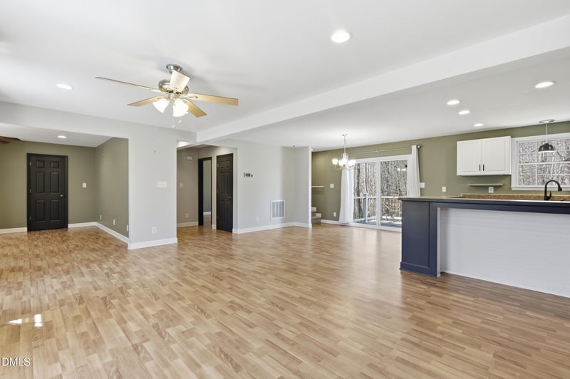 5522 Pleasant Woods Dr, Mebane, NC 27302