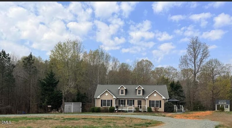 5522 Pleasant Woods Dr, Mebane, NC 27302