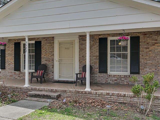 5522 Woodberry Rd, Durham, NC 27707