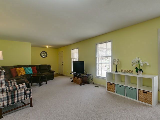 5522 Woodberry Rd, Durham, NC 27707