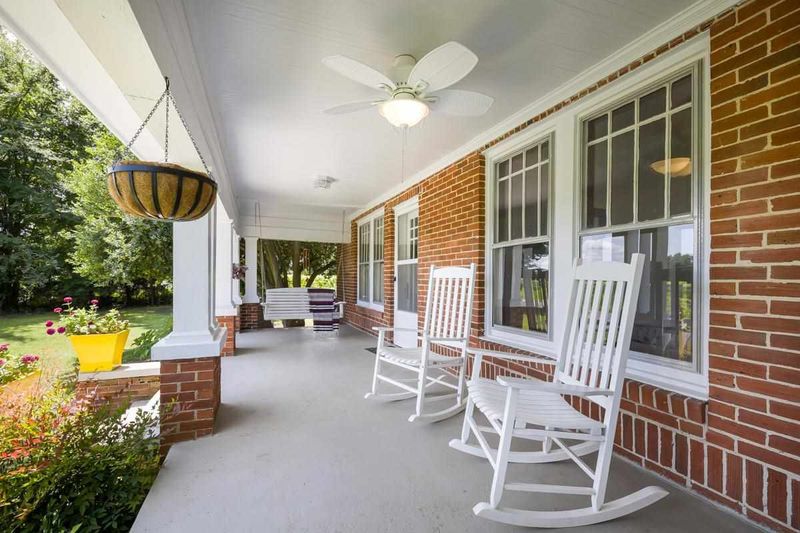 5523 Buffalo Rd, Selma, NC 27576