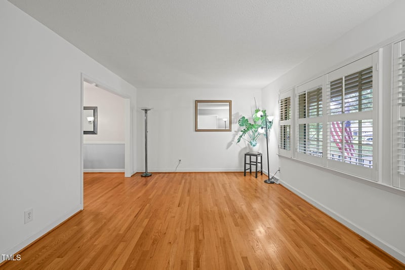 5523 Newberry Dr, Raleigh, NC 27609