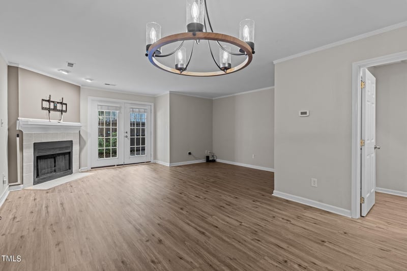 5524 Forest Oaks Dr, Raleigh, NC 27609