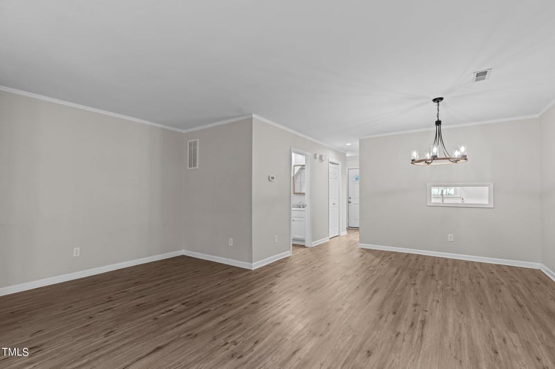 5524 Forest Oaks Dr, Raleigh, NC 27609