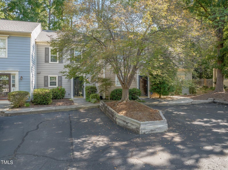 5524 Forest Oaks Dr, Raleigh, NC 27609