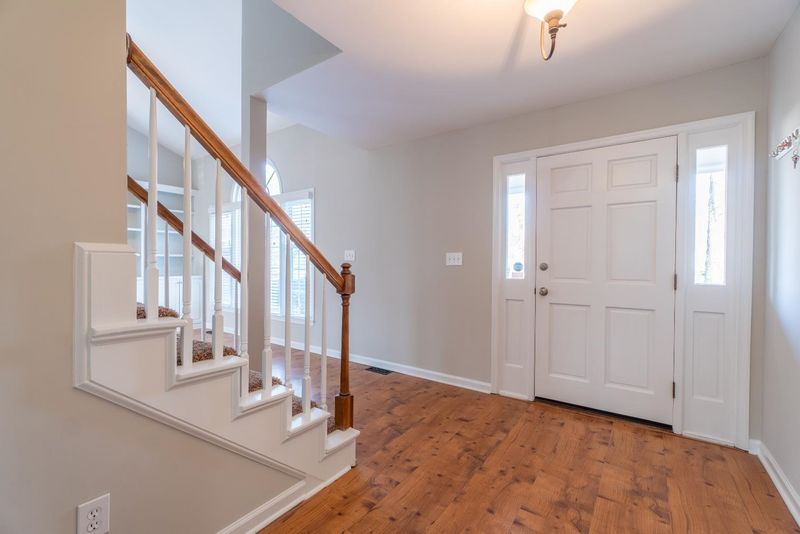 5525 Banwell Pl, Raleigh, NC 27613