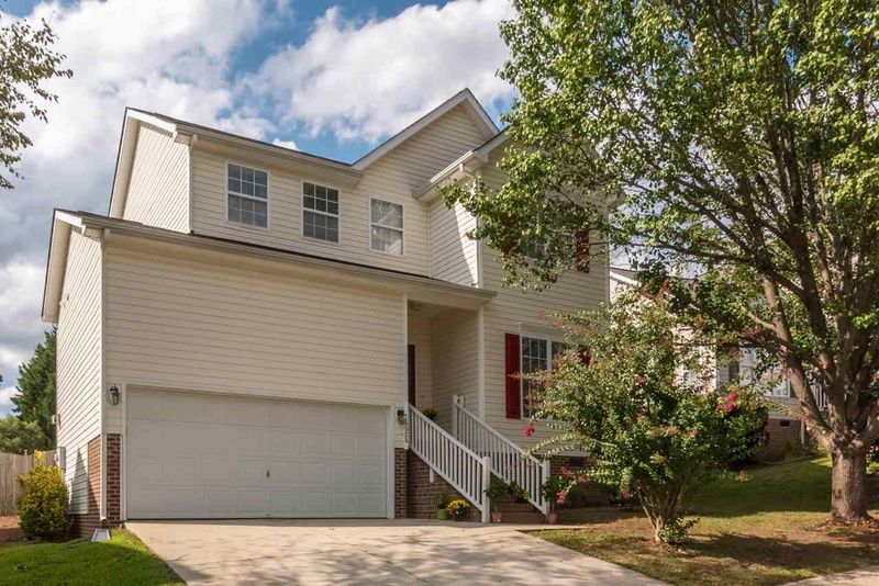 5525 Glencree Ct, Raleigh, NC 27612