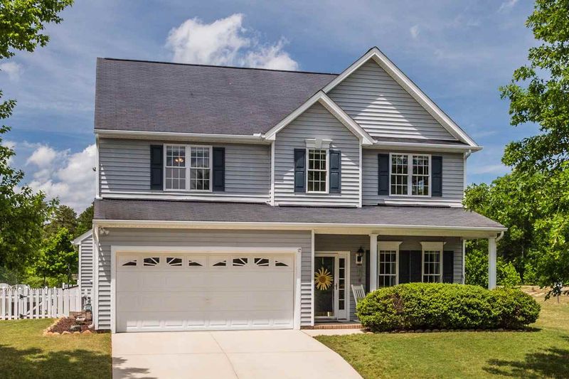 5525 Neuse Wood Dr, Raleigh, NC 27616