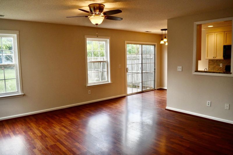 5525 Roan Mountain Pl, Raleigh, NC 27613
