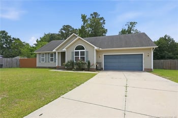 5527 Ballentine St, Hope Mills, NC 28348