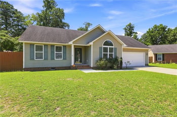 5527 Ballentine St, Hope Mills, NC 28348