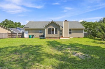 5527 Ballentine St, Hope Mills, NC 28348
