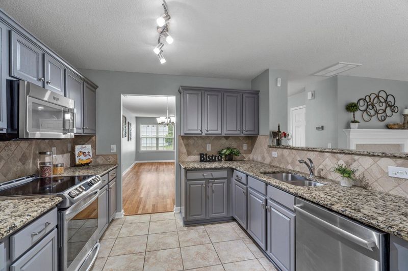 5527 Spindlewood Ct, Durham, NC 27703