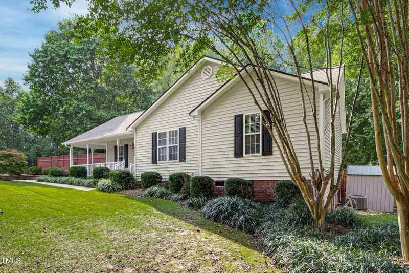 5528 Moorhaven Dr, Raleigh, NC 27603