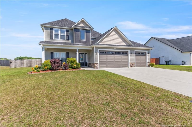 5528 Mountain Run Dr, Hope Mills, NC 28348