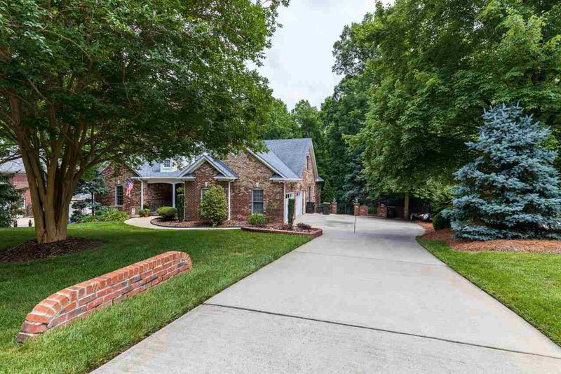 5528 Rolling Field Dr, Garner, NC 27529