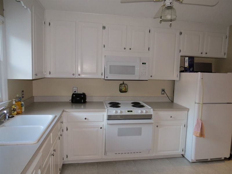 5528 Sharpe Dr, Raleigh, NC 27612