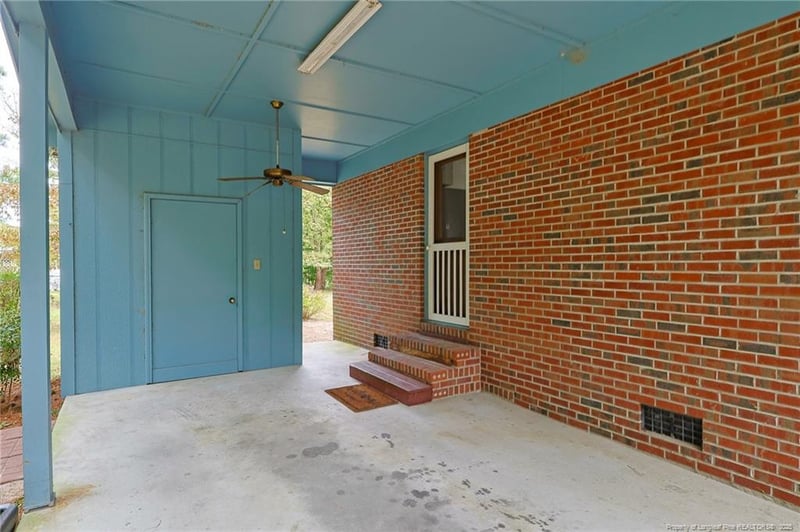 5529 Franklin St, Hope Mills, NC 28348